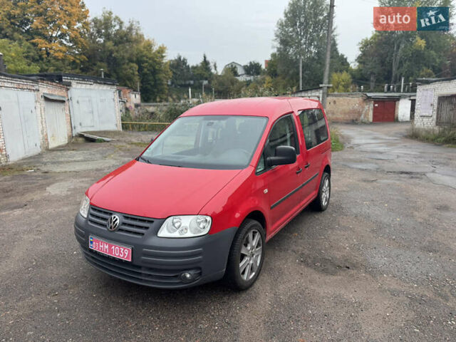 Червоний Фольксваген Кадді, об'ємом двигуна 1.6 л та пробігом 197 тис. км за 8000 $, фото 1 на Automoto.ua