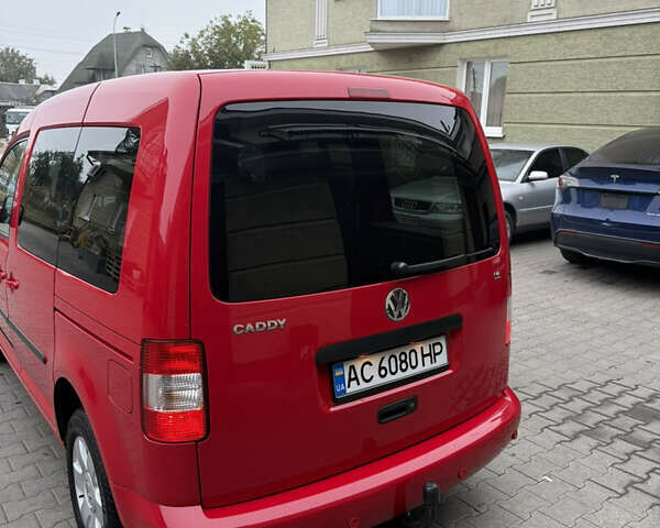 Червоний Фольксваген Кадді, об'ємом двигуна 1.6 л та пробігом 225 тис. км за 7900 $, фото 7 на Automoto.ua