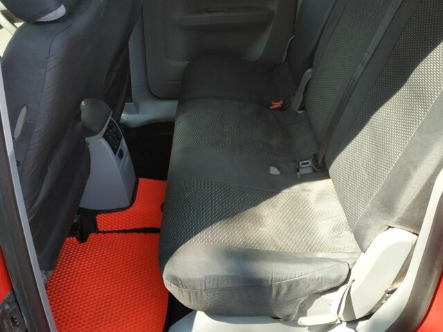 Красный Фольксваген Кадди, объемом двигателя 1.4 л и пробегом 320 тыс. км за 6500 $, фото 4 на Automoto.ua