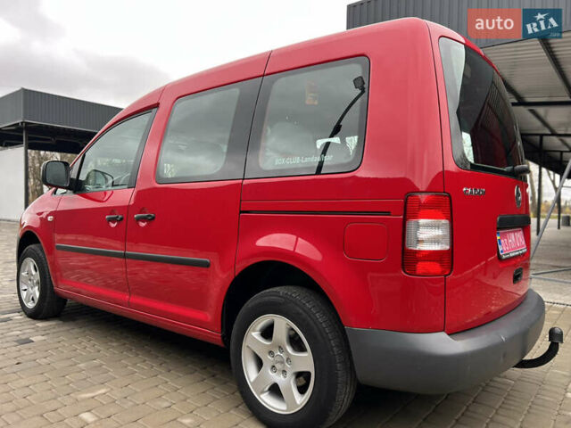 Красный Фольксваген Кадди, объемом двигателя 1.4 л и пробегом 195 тыс. км за 7300 $, фото 6 на Automoto.ua