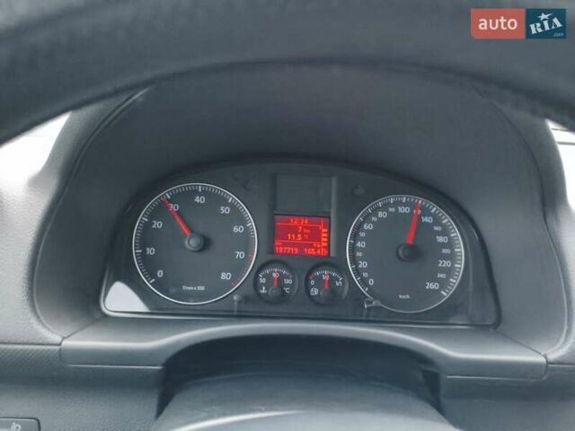 Червоний Фольксваген Кадді, об'ємом двигуна 2 л та пробігом 188 тис. км за 9300 $, фото 2 на Automoto.ua