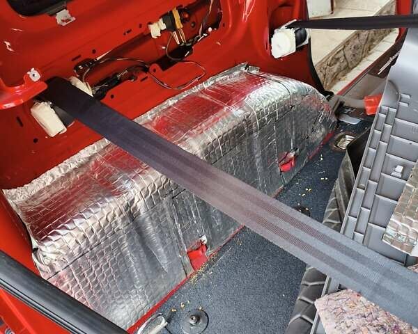 Червоний Фольксваген Кадді, об'ємом двигуна 2 л та пробігом 188 тис. км за 9300 $, фото 35 на Automoto.ua