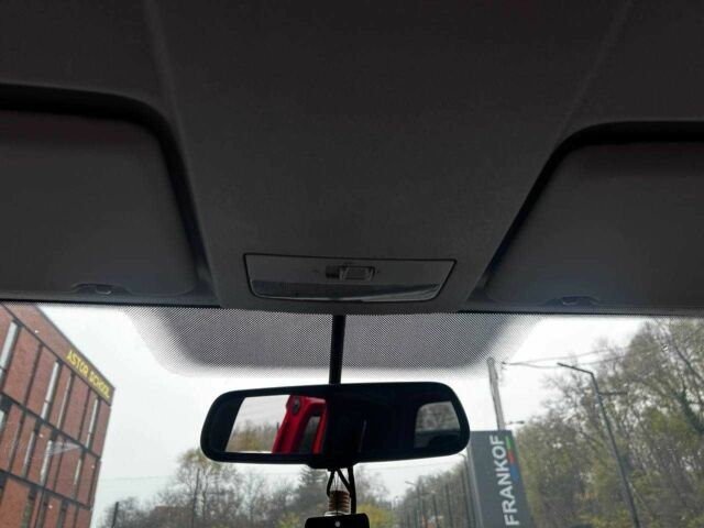 Красный Фольксваген Кадди, объемом двигателя 2 л и пробегом 224 тыс. км за 7000 $, фото 11 на Automoto.ua