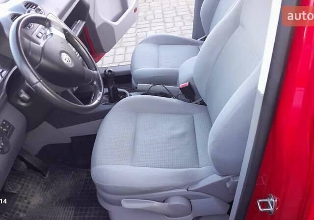 Красный Фольксваген Кадди, объемом двигателя 1.4 л и пробегом 192 тыс. км за 6299 $, фото 5 на Automoto.ua