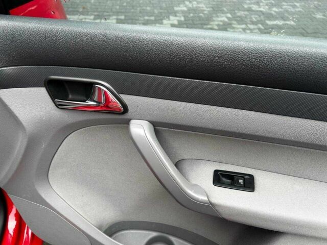 Красный Фольксваген Кадди, объемом двигателя 2 л и пробегом 224 тыс. км за 7000 $, фото 9 на Automoto.ua