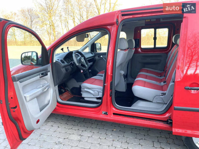 Красный Фольксваген Кадди, объемом двигателя 1.6 л и пробегом 220 тыс. км за 6399 $, фото 3 на Automoto.ua