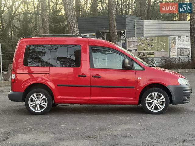 Красный Фольксваген Кадди, объемом двигателя 1.39 л и пробегом 176 тыс. км за 6700 $, фото 5 на Automoto.ua