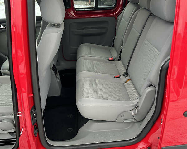 Красный Фольксваген Кадди, объемом двигателя 1.4 л и пробегом 194 тыс. км за 6650 $, фото 8 на Automoto.ua