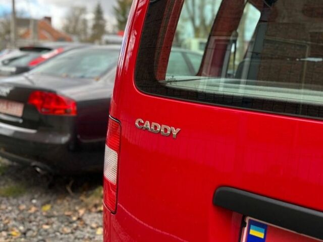 Красный Фольксваген Кадди, объемом двигателя 1.4 л и пробегом 282 тыс. км за 6950 $, фото 6 на Automoto.ua