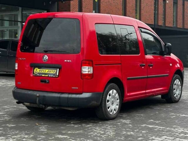 Красный Фольксваген Кадди, объемом двигателя 2 л и пробегом 224 тыс. км за 7000 $, фото 5 на Automoto.ua