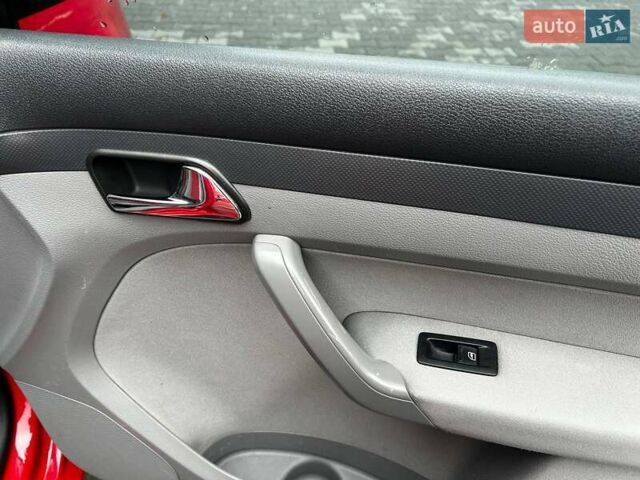 Красный Фольксваген Кадди, объемом двигателя 1.98 л и пробегом 224 тыс. км за 7000 $, фото 9 на Automoto.ua