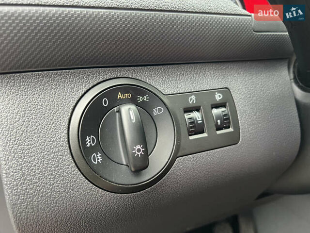 Красный Фольксваген Кадди, объемом двигателя 1.4 л и пробегом 195 тыс. км за 7300 $, фото 23 на Automoto.ua