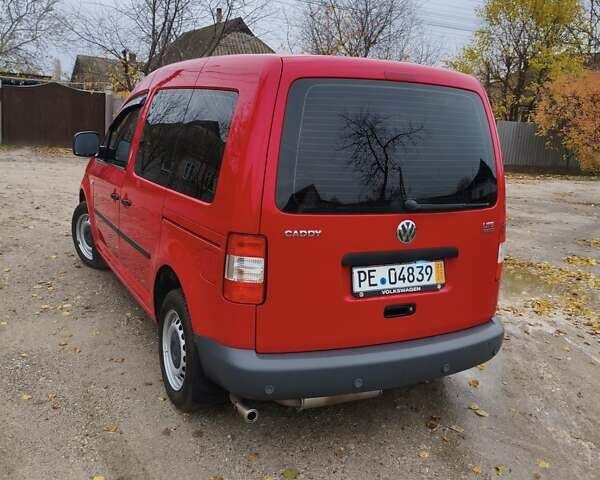 Червоний Фольксваген Кадді, об'ємом двигуна 2 л та пробігом 189 тис. км за 8000 $, фото 4 на Automoto.ua