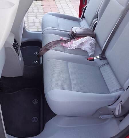 Красный Фольксваген Кадди, объемом двигателя 1.4 л и пробегом 192 тыс. км за 6299 $, фото 6 на Automoto.ua