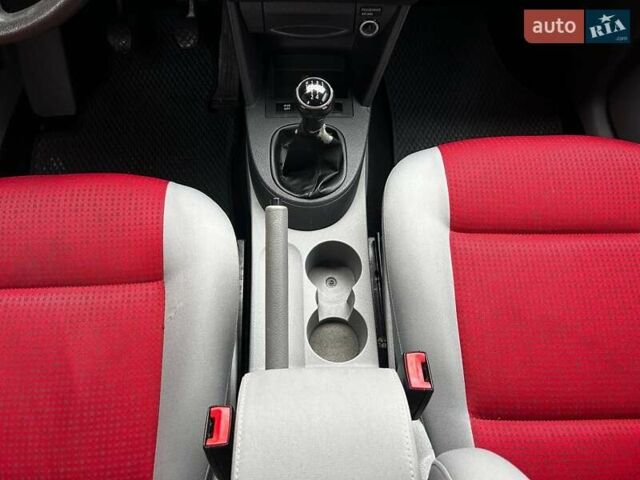 Красный Фольксваген Кадди, объемом двигателя 1.98 л и пробегом 224 тыс. км за 7000 $, фото 12 на Automoto.ua