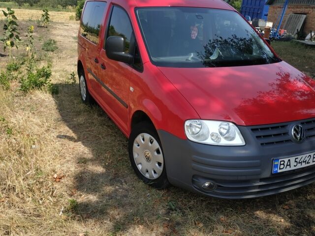 Красный Фольксваген Кадди, объемом двигателя 1.4 л и пробегом 320 тыс. км за 6500 $, фото 1 на Automoto.ua
