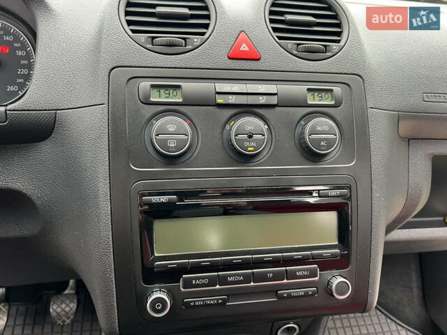 Красный Фольксваген Кадди, объемом двигателя 1.4 л и пробегом 195 тыс. км за 7300 $, фото 24 на Automoto.ua