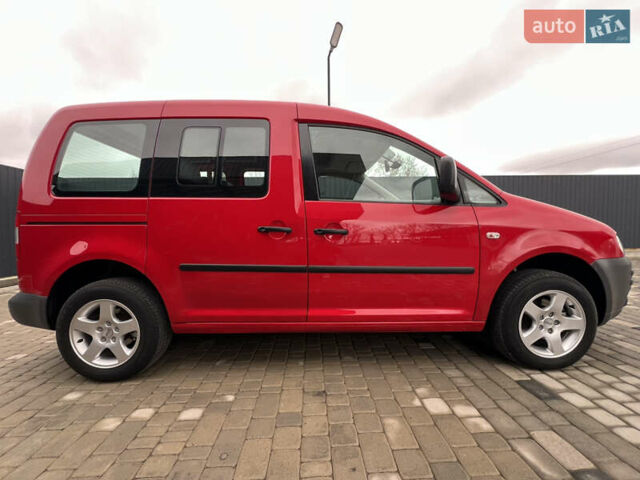 Красный Фольксваген Кадди, объемом двигателя 1.4 л и пробегом 195 тыс. км за 7300 $, фото 7 на Automoto.ua