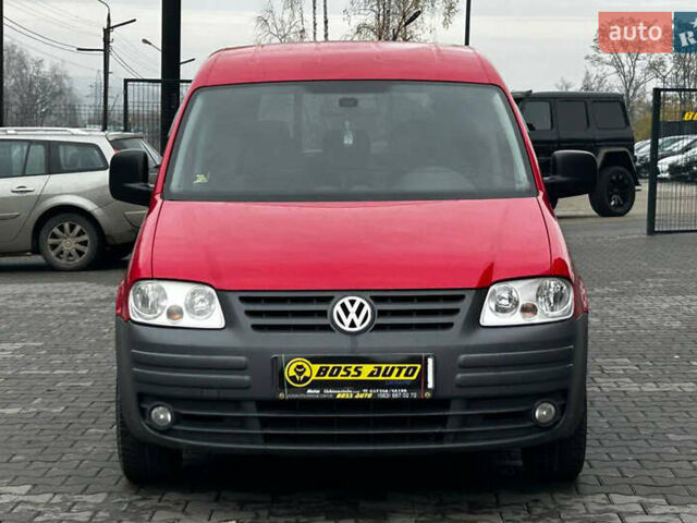 Красный Фольксваген Кадди, объемом двигателя 1.98 л и пробегом 224 тыс. км за 7000 $, фото 1 на Automoto.ua