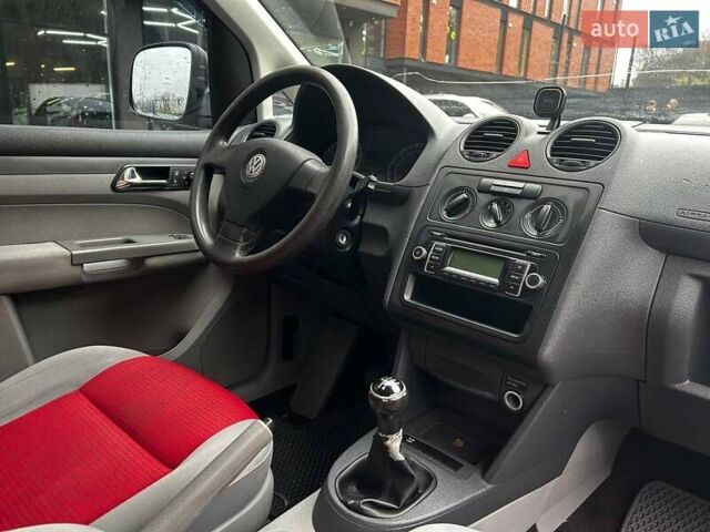 Красный Фольксваген Кадди, объемом двигателя 1.98 л и пробегом 224 тыс. км за 7000 $, фото 7 на Automoto.ua