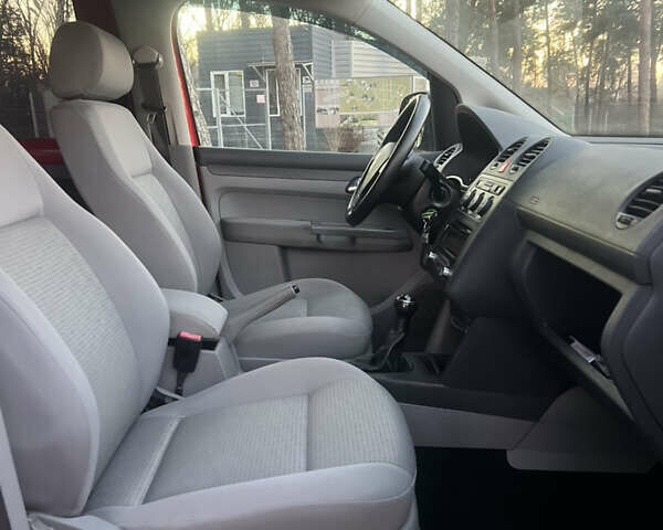 Красный Фольксваген Кадди, объемом двигателя 1.39 л и пробегом 176 тыс. км за 6700 $, фото 18 на Automoto.ua