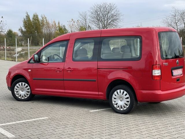 Красный Фольксваген Кадди, объемом двигателя 1.6 л и пробегом 206 тыс. км за 7900 $, фото 5 на Automoto.ua