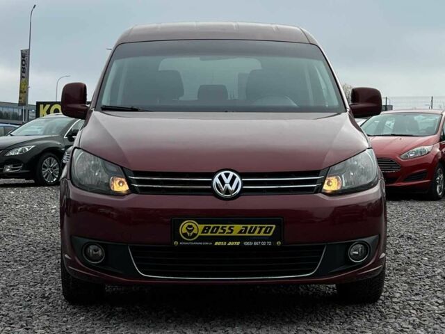 Красный Фольксваген Кадди, объемом двигателя 1.6 л и пробегом 218 тыс. км за 8900 $, фото 1 на Automoto.ua