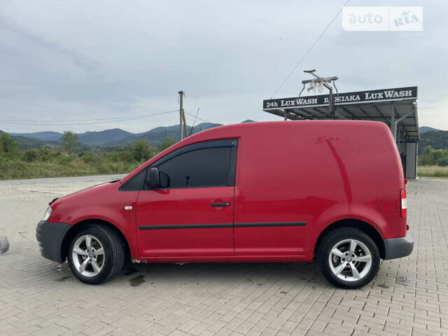 Красный Фольксваген Кадди, объемом двигателя 1.9 л и пробегом 344 тыс. км за 6200 $, фото 1 на Automoto.ua