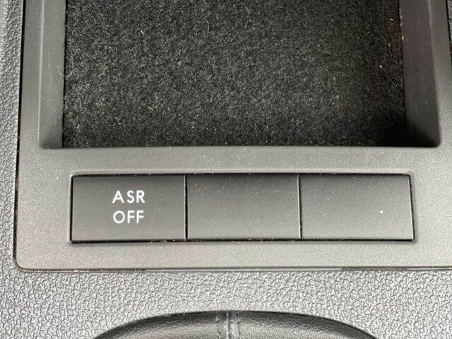 Красный Фольксваген Кадди, объемом двигателя 1.6 л и пробегом 206 тыс. км за 7900 $, фото 20 на Automoto.ua