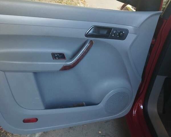 Фольксваген Кадди 2010 в Виннице на Automoto.ua Красный Фольксваген Кадди, объемом двигателя 1.6 л и пробегом 277 тыс. км за 7955 $, фото 4 на Automoto.ua