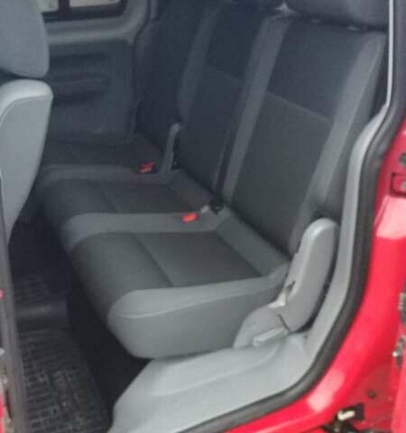 Красный Фольксваген Кадди, объемом двигателя 1.98 л и пробегом 300 тыс. км за 7899 $, фото 5 на Automoto.ua