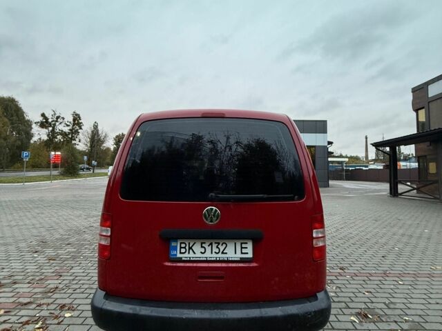 Фольксваген Кадди 2011 в Ровно на Automoto.ua Красный Фольксваген Кадди, объемом двигателя 2 л и пробегом 295 тыс. км за 9000 $, фото 6 на Automoto.ua