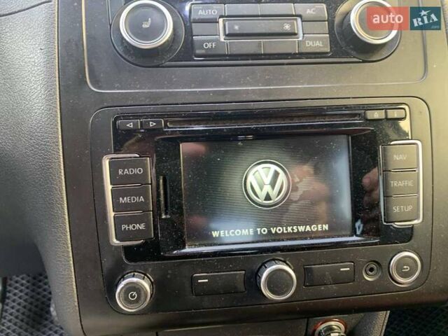 Красный Фольксваген Кадди, объемом двигателя 1.6 л и пробегом 327 тыс. км за 10200 $, фото 18 на Automoto.ua