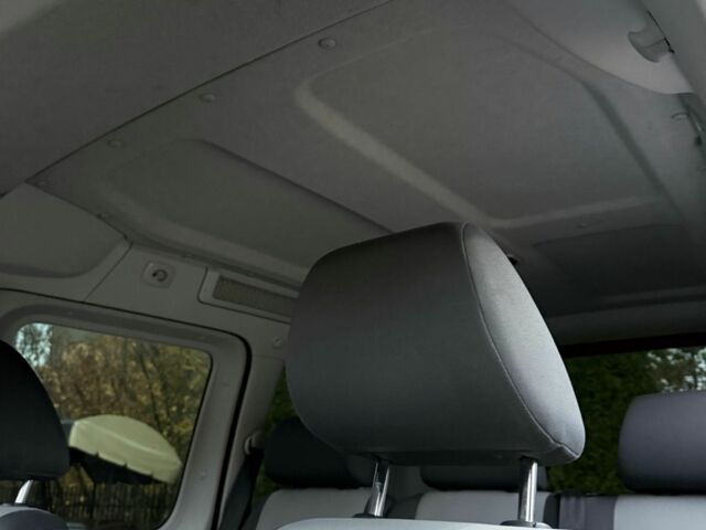 Фольксваген Кадди 2011 в Ровно на Automoto.ua Красный Фольксваген Кадди, объемом двигателя 2 л и пробегом 295 тыс. км за 9000 $, фото 13 на Automoto.ua