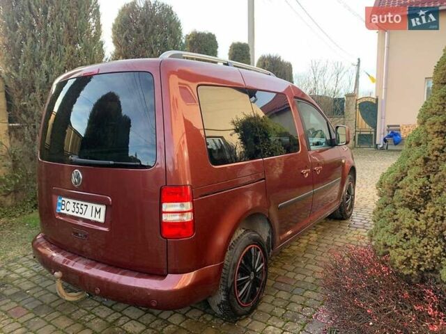Красный Фольксваген Кадди, объемом двигателя 1.6 л и пробегом 327 тыс. км за 10200 $, фото 3 на Automoto.ua