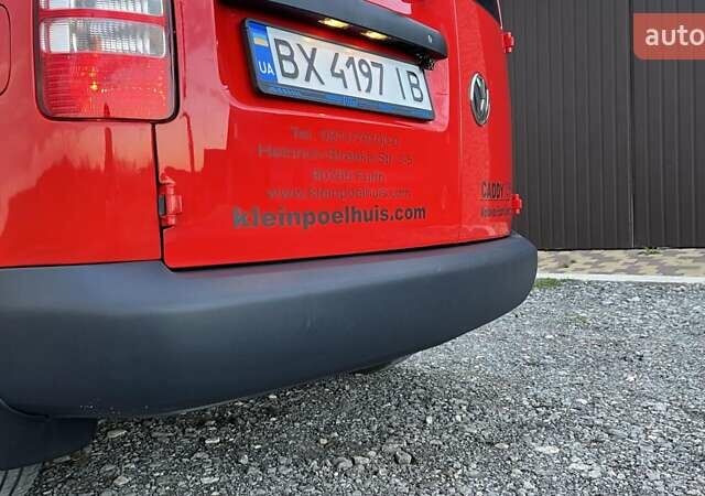 Червоний Фольксваген Кадді, об'ємом двигуна 1.6 л та пробігом 183 тис. км за 9750 $, фото 9 на Automoto.ua