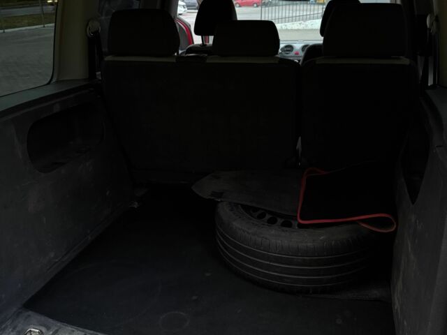 Фольксваген Кадди 2011 в Ровно на Automoto.ua Красный Фольксваген Кадди, объемом двигателя 2 л и пробегом 295 тыс. км за 9000 $, фото 15 на Automoto.ua