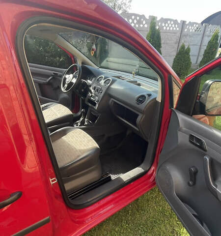 Червоний Фольксваген Кадді, об'ємом двигуна 1.6 л та пробігом 220 тис. км за 8500 $, фото 7 на Automoto.ua