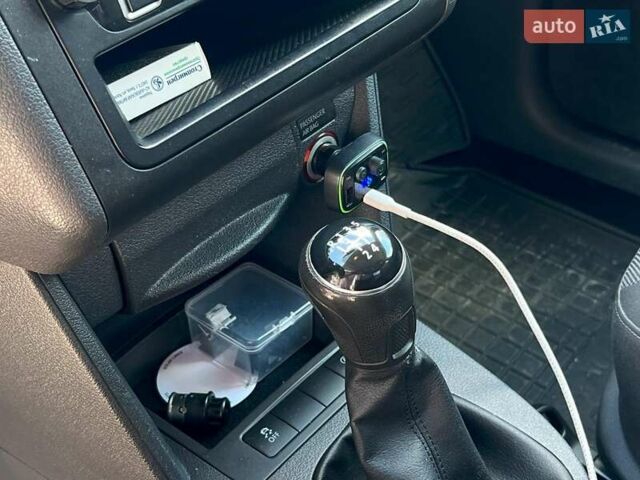 Червоний Фольксваген Кадді, об'ємом двигуна 1.6 л та пробігом 377 тис. км за 9790 $, фото 12 на Automoto.ua