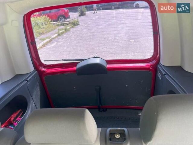 Червоний Фольксваген Кадді, об'ємом двигуна 1.6 л та пробігом 377 тис. км за 9790 $, фото 17 на Automoto.ua