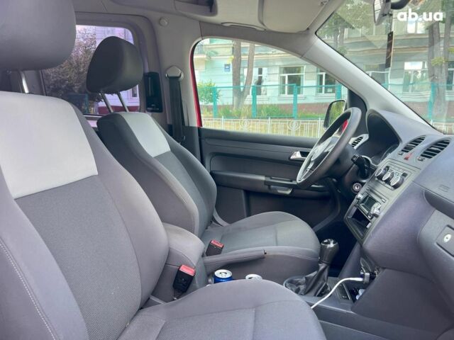 Червоний Фольксваген Кадді, об'ємом двигуна 1.6 л та пробігом 377 тис. км за 9790 $, фото 20 на Automoto.ua