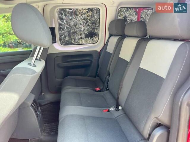 Червоний Фольксваген Кадді, об'ємом двигуна 1.6 л та пробігом 377 тис. км за 9790 $, фото 16 на Automoto.ua