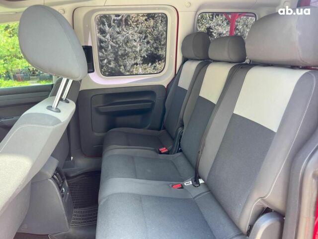 Червоний Фольксваген Кадді, об'ємом двигуна 1.6 л та пробігом 377 тис. км за 9790 $, фото 16 на Automoto.ua