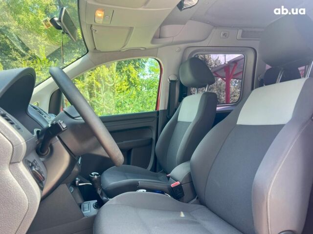 Червоний Фольксваген Кадді, об'ємом двигуна 1.6 л та пробігом 377 тис. км за 9790 $, фото 14 на Automoto.ua