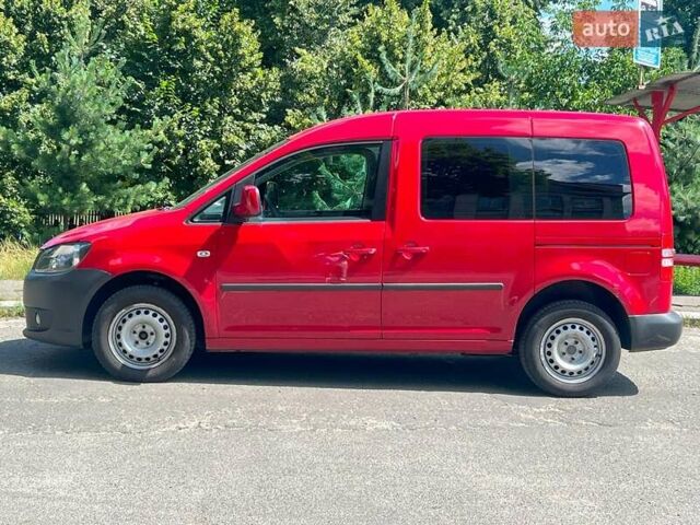 Червоний Фольксваген Кадді, об'ємом двигуна 1.6 л та пробігом 377 тис. км за 9790 $, фото 7 на Automoto.ua