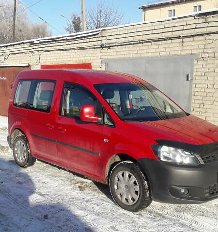 Фольксваген Кадди 2013 в Луцке на Automoto.ua Красный Фольксваген Кадди, объемом двигателя 1.6 л и пробегом 256 тыс. км за 9500 $, фото 4 на Automoto.ua