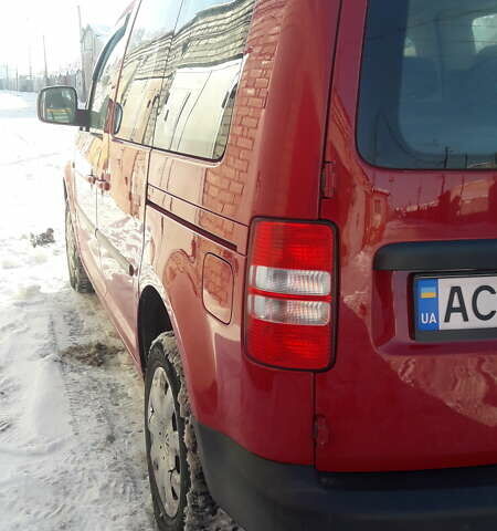 Фольксваген Кадди 2013 в Луцке на Automoto.ua Красный Фольксваген Кадди, объемом двигателя 1.6 л и пробегом 256 тыс. км за 9500 $, фото 1 на Automoto.ua