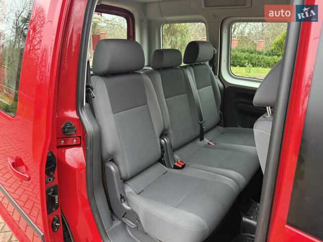 Красный Фольксваген Кадди, объемом двигателя 1.6 л и пробегом 241 тыс. км за 12700 $, фото 30 на Automoto.ua