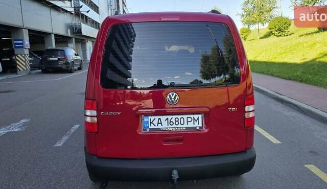 Червоний Фольксваген Кадді, об'ємом двигуна 1.6 л та пробігом 261 тис. км за 12500 $, фото 10 на Automoto.ua