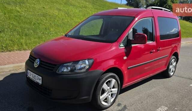 Червоний Фольксваген Кадді, об'ємом двигуна 1.6 л та пробігом 261 тис. км за 12500 $, фото 2 на Automoto.ua